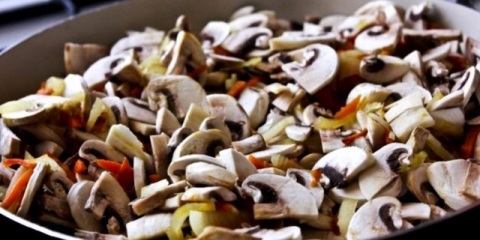 Pilav sa šampinjonima: recepti sa i bez mesa, fotografije korak po korak